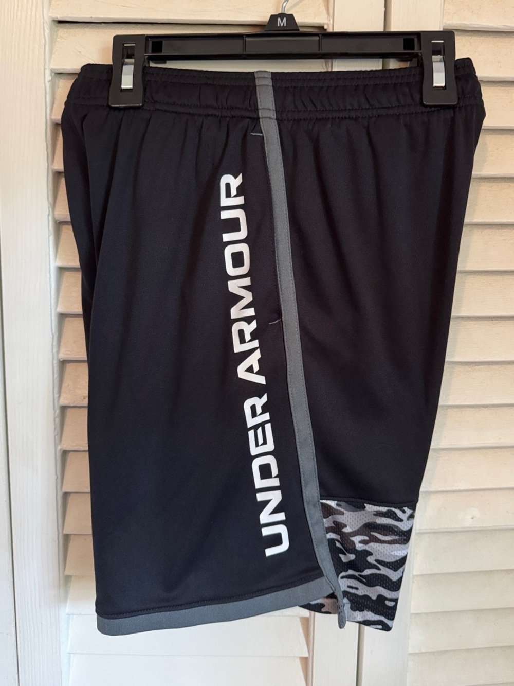 Under Armour Black Performance Shorts with White Logo. BOYS Youth Medium